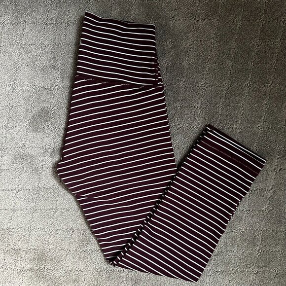 Lululemon Wunder Under Crop High-Rise Maroon White Stripes Size 4 - Picture 6 of 10